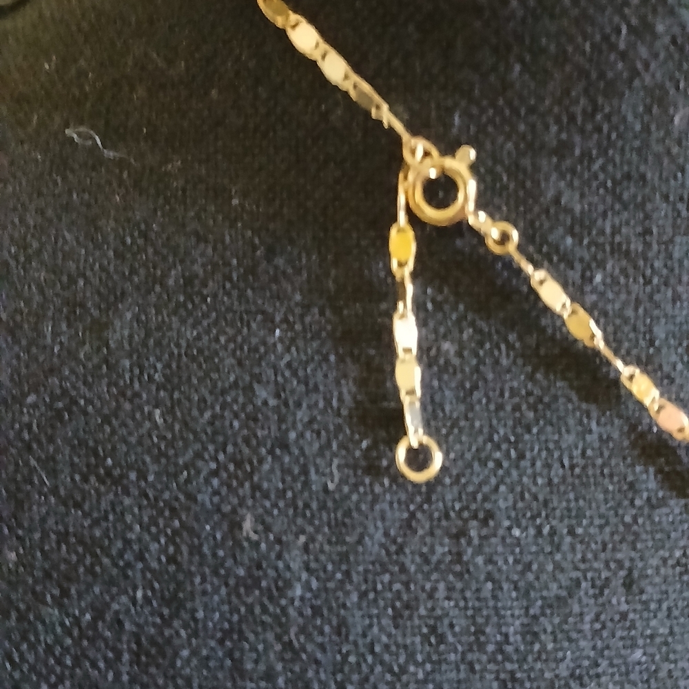 SUMMER'S COMING! "S" BUBBLE LETTER ADJUSTABLE PENDANT😲 - Picture 7 of 7